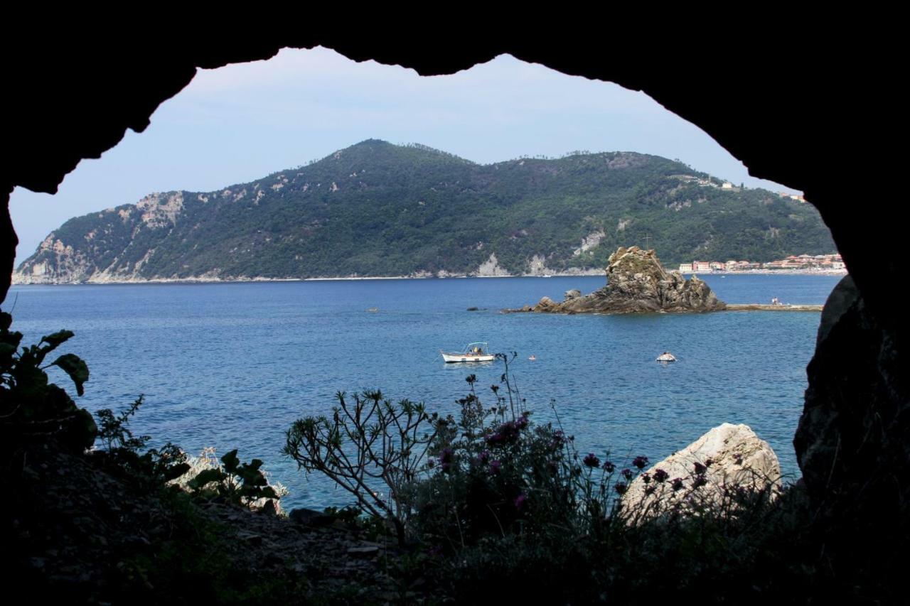 Asseu Hotell Sestri Levante Exteriör bild