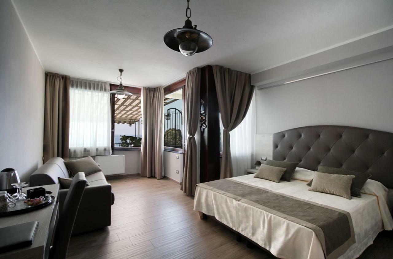 Asseu Hotell Sestri Levante Exteriör bild