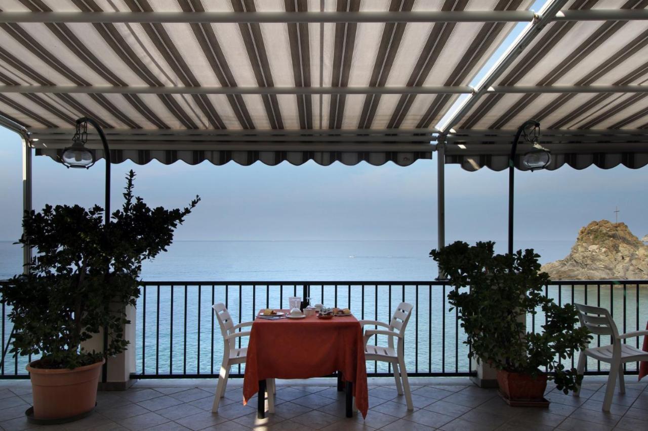 Asseu Hotell Sestri Levante Exteriör bild