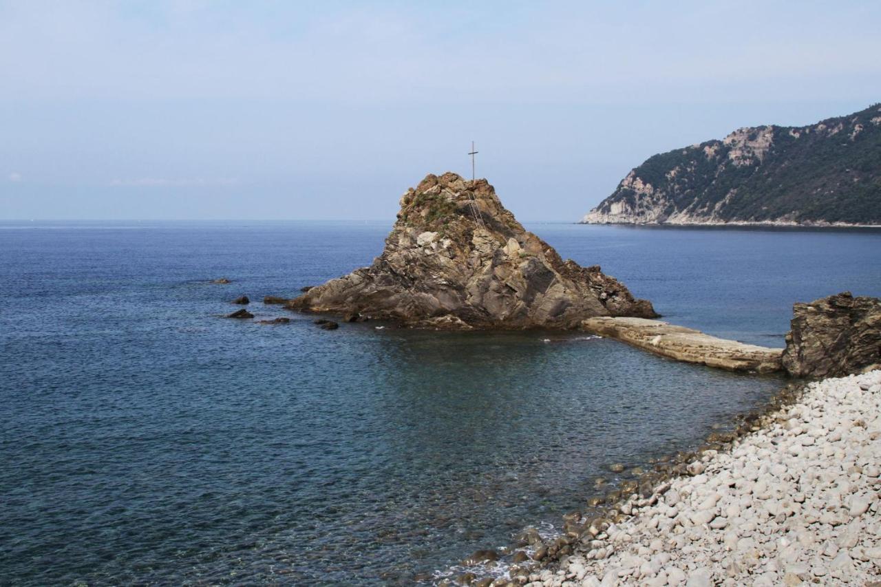 Asseu Hotell Sestri Levante Exteriör bild